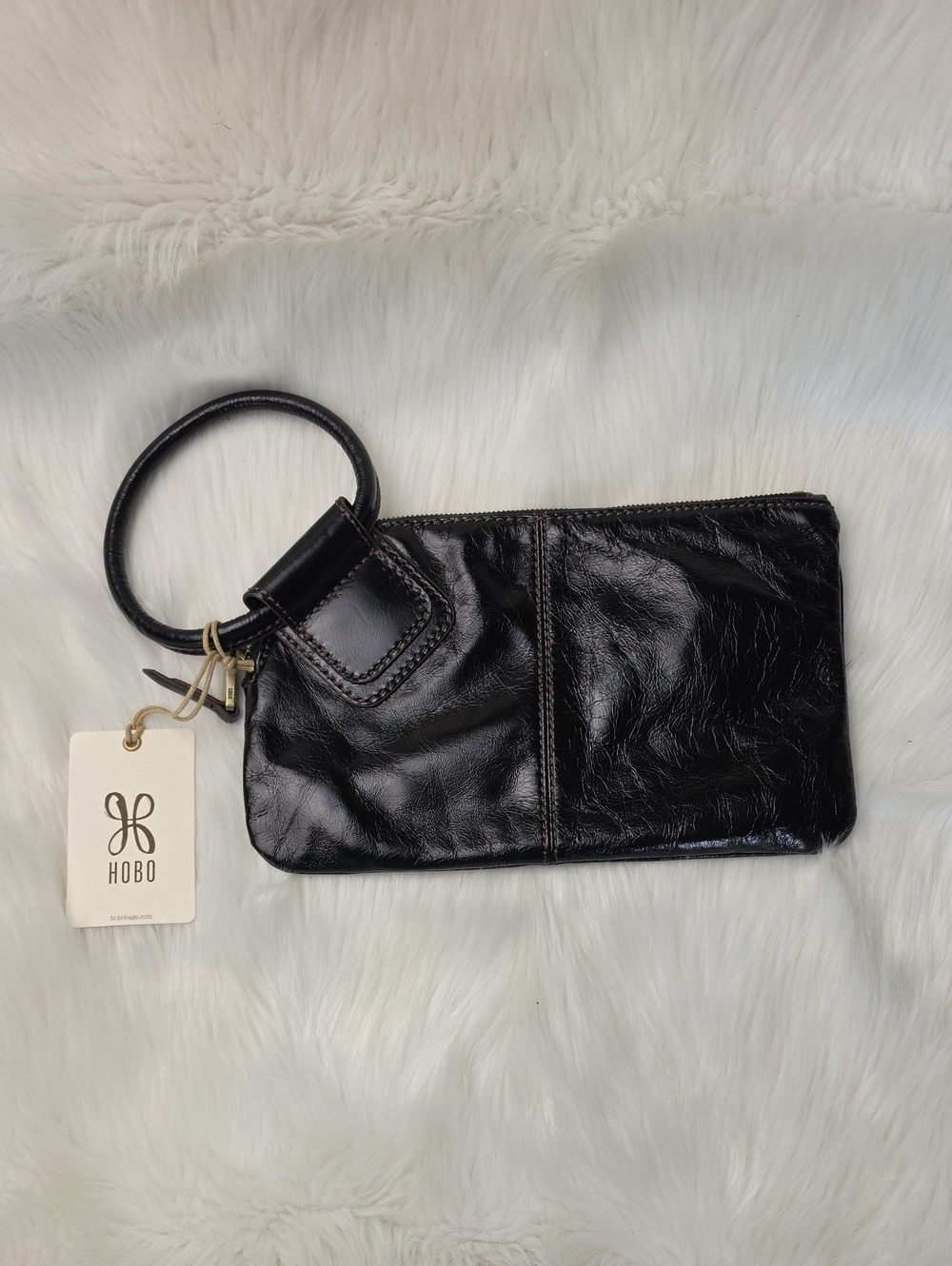 HOBO‎ Sable Brown Distressed Leather Ring Circular Strap Party Wristlet Clutch
